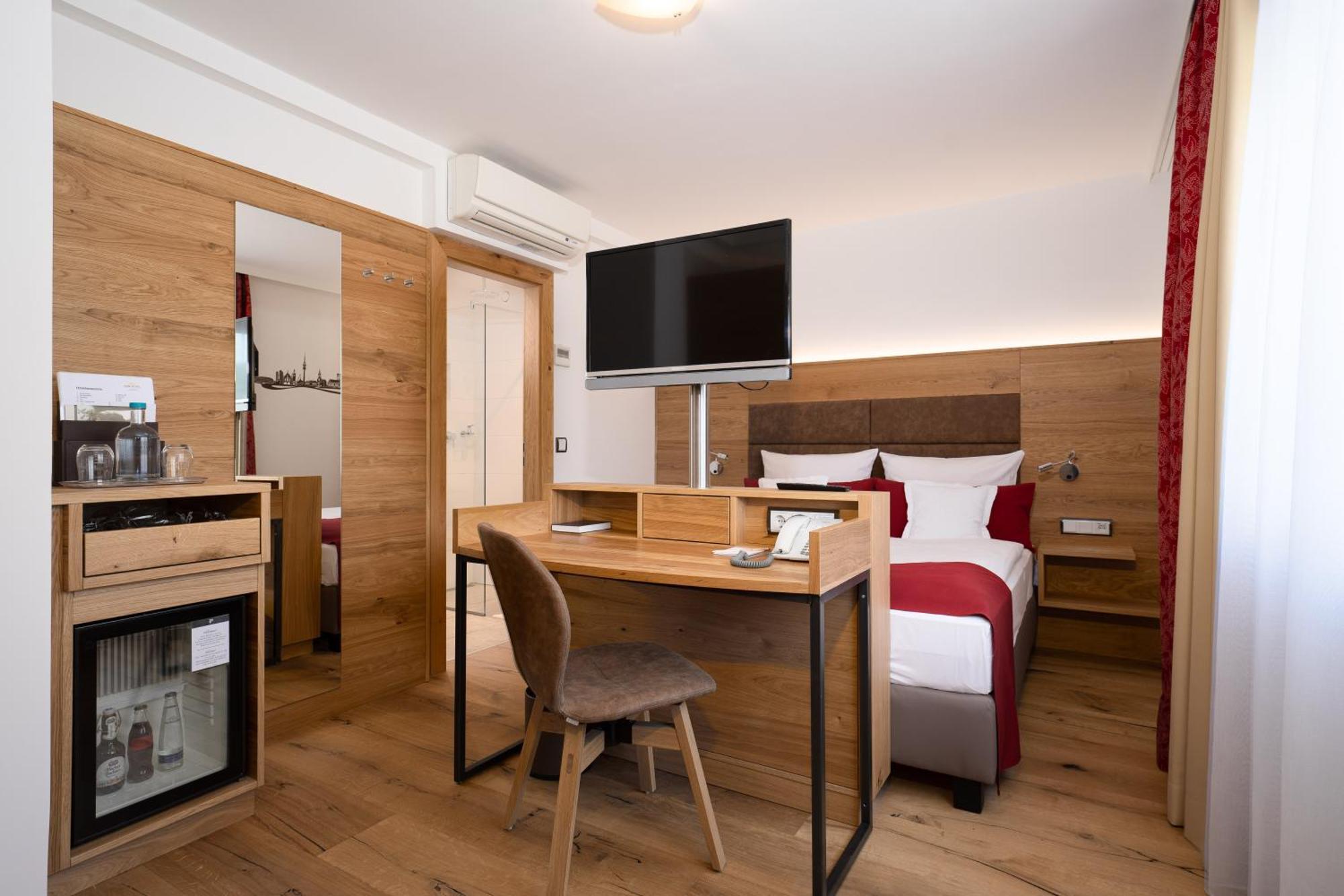 Park Hotel Laim München Exteriör bild